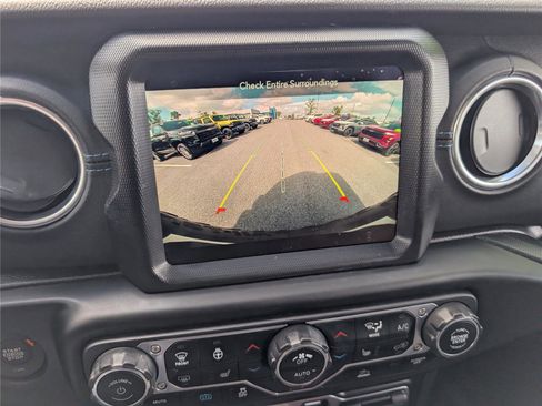 Used 2023 Jeep Wrangler Unlimited Rubicon 4xe w/ Cold Weather Group AWD/4WD image 28