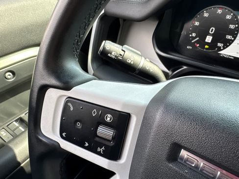 Used 2025 Land Rover Defender 110 S image 20