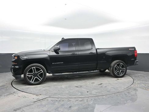 Used 2016 Chevrolet Silverado 1500 LT w/ LPO, Black Pack image 4