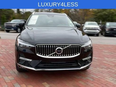 Used 2023 Volvo XC60 B5 Plus image 4
