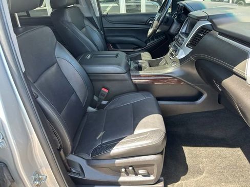 Used 2018 GMC Yukon SLT w/ Premium Edition AWD/4WD image 12