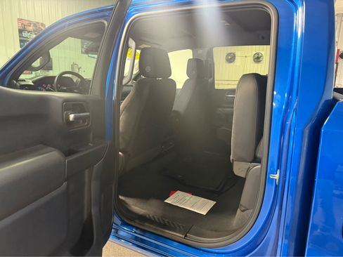 Used 2023 Chevrolet Silverado 1500 Custom AWD/4WD image 16