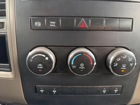 Used 2012 RAM 3500 ST w/ ST Decor Group AWD/4WD image 18