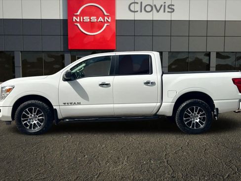 Used 2021 Nissan Titan SV w/ SV Convenience Package AWD/4WD image 6