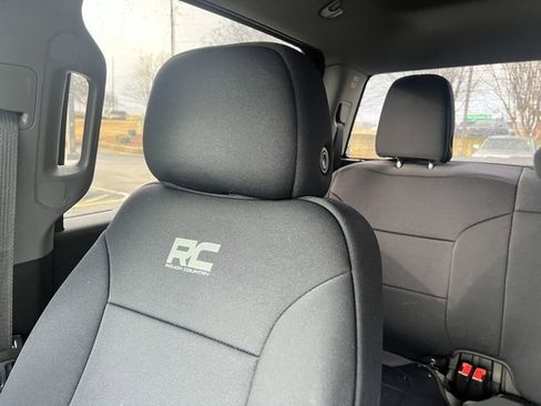 Used 2021 Chevrolet Silverado 1500 LT image 17