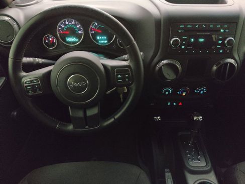 Used 2017 Jeep Wrangler Unlimited Sport w/ Max Tow Package AWD/4WD image 22