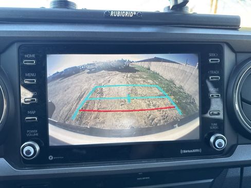 Used 2020 Toyota Tacoma TRD Off-Road w/ Technology Package image 25