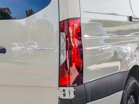 New 2025 Mercedes-Benz Sprinter 2500 image 7