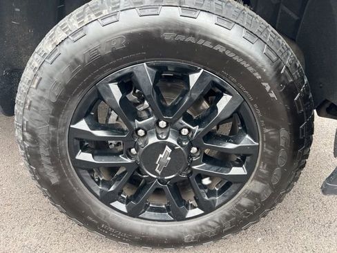 Used 2025 Chevrolet Silverado 2500 High Country w/ High Country Premium Package image 39