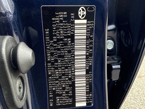 Used 2026 Toyota Corolla LE FWD image 22