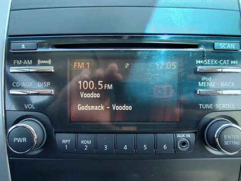 Used 2013 Nissan Frontier SV w/ SV Value Truck Pkg AWD/4WD image 26