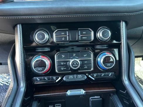 Used 2023 GMC Yukon Denali Ultimate AWD/4WD image 31