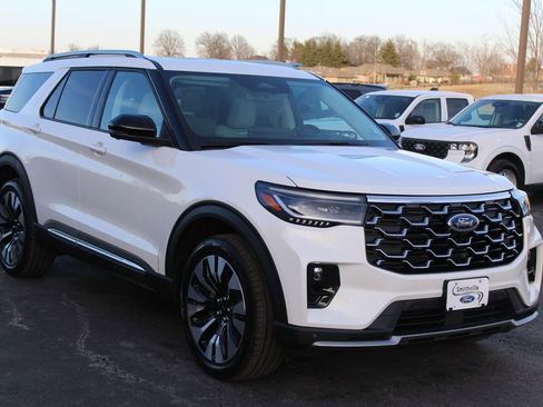 New 2026 Ford Explorer Platinum image 9