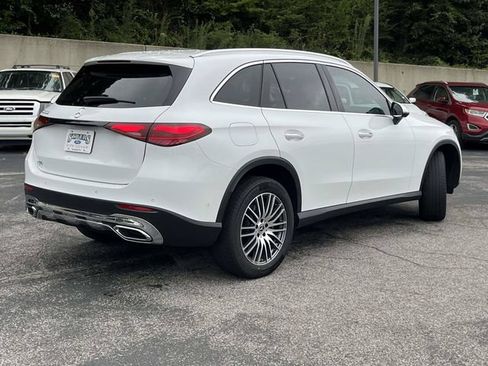 Used 2024 Mercedes-Benz GLC 300 image 3