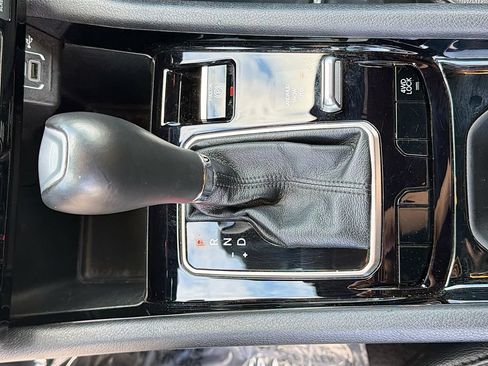 Used 2025 Jeep Compass Limited AWD/4WD image 18