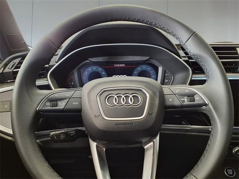 New 2025 Audi Q3 2.0T Premium image 11