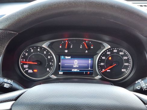 Used 2022 GMC Terrain SLE w/ Driver Convenience Package image 16