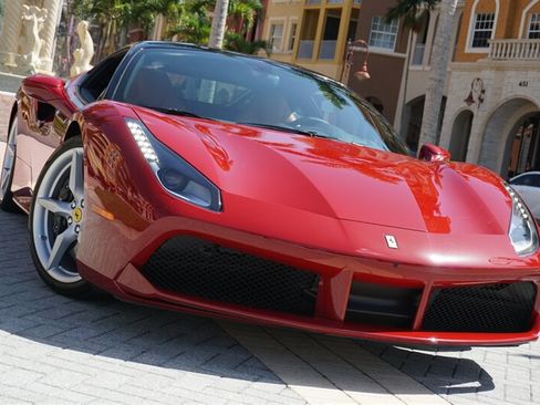 Used 2019 Ferrari 488 GTB RWD image 64