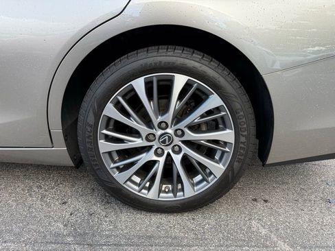Used 2019 Lexus ES 350 image 25