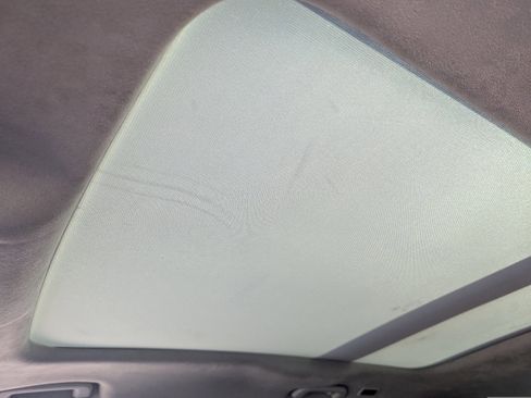 Used 2020 Jaguar F-PACE Premium image 31