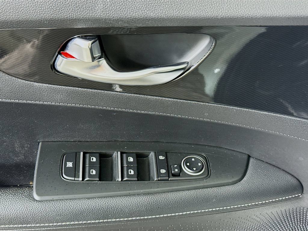 Used 2022 Kia Forte GT-Line w/ GT-Line Premium Package FWD image 24