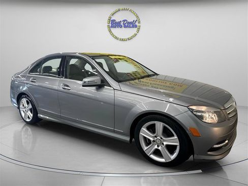 Used 2011 Mercedes-Benz C 300 4MATIC Sedan image 7