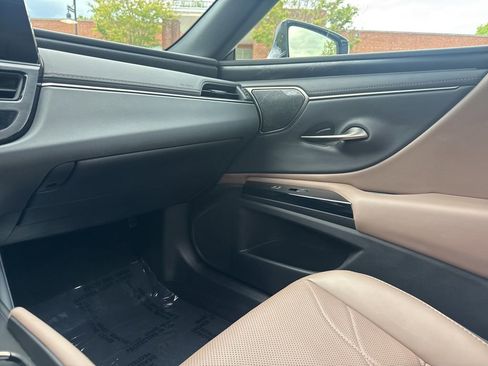 Used 2025 Lexus ES 350 Ultra Luxury FWD image 24