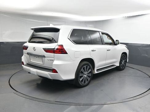 Used 2019 Lexus LX 570 4WD image 29