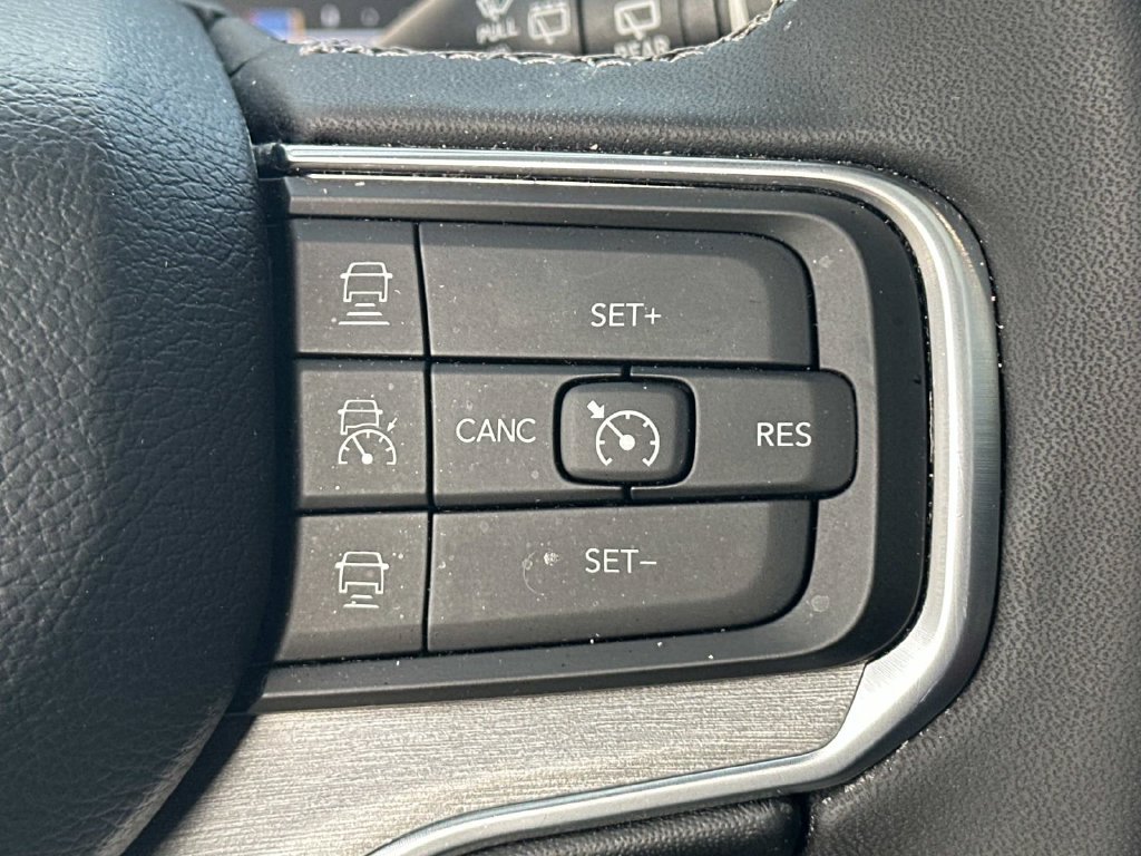 Used 2023 Jeep Wagoneer Series II AWD/4WD image 27