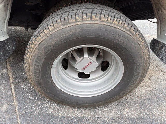 Used 2024 GMC Sierra 3500 Pro w/ 1SA Pro Safety Plus Package AWD/4WD image 6