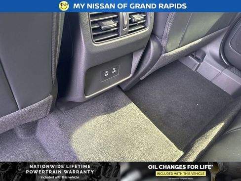 New 2026 Nissan Rogue Platinum AWD/4WD image 14
