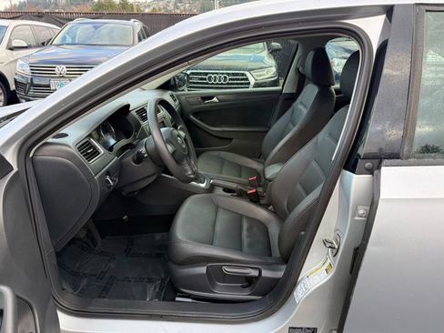 Used 2012 Volkswagen Jetta SE image 8