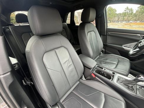 Used 2024 Audi Q3 2.0T Premium image 16