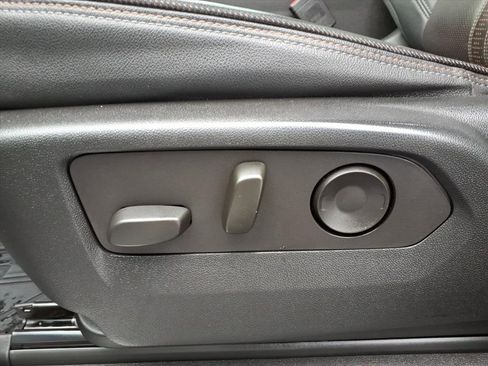 Certified 2022 Chevrolet Silverado 1500 High Country w/ High Country Premium Package image 23