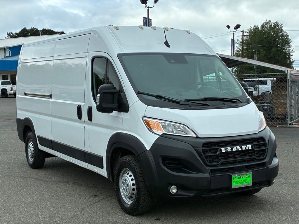 Used 2025 RAM ProMaster 2500 w/ Convenience Group FWD image 3
