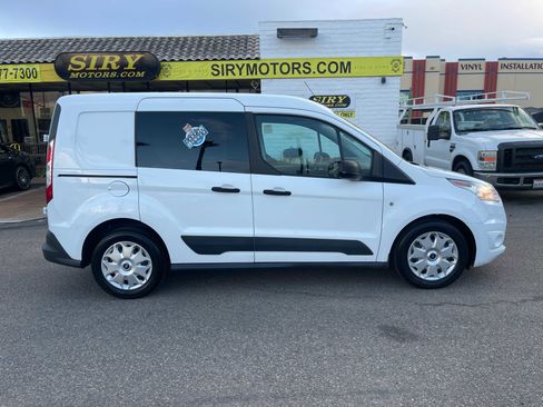 Used 2016 Ford Transit Connect XLT image 2
