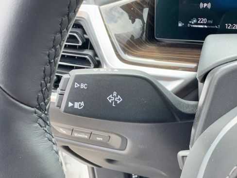 Used 2024 BMW X5 xDrive50e w/ M Sport Package image 27