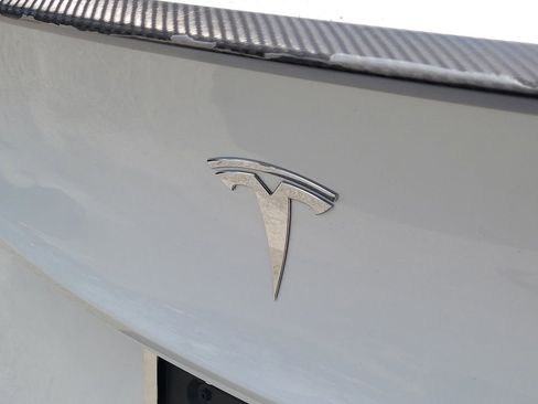 Used 2022 Tesla Model Y Performance image 7