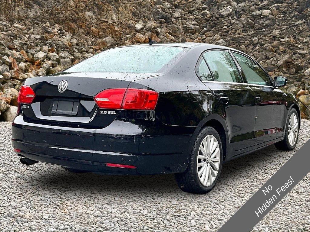 Used 2013 Volkswagen Jetta SEL FWD image 2