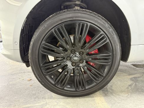 Used 2018 Land Rover Range Rover Sport HSE Dynamic image 26