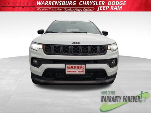 New 2026 Jeep Compass Latitude image 10