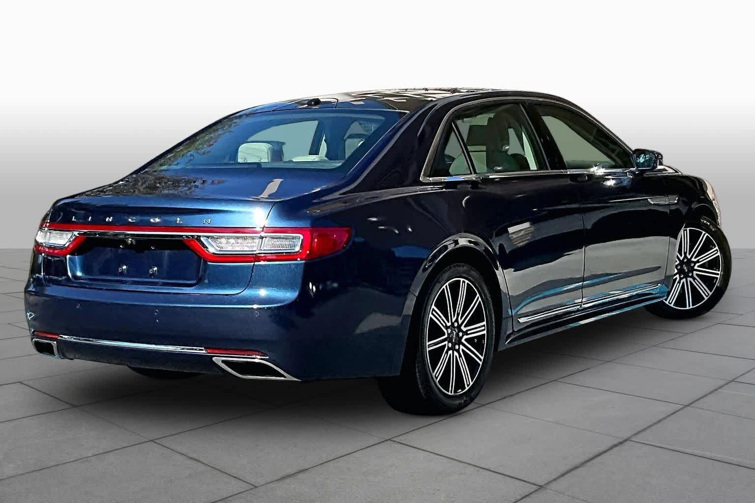 Used 2017 Lincoln Continental Reserve w/ Climate Package FWD image 13