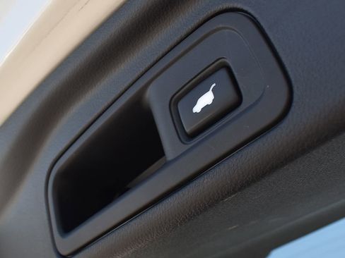 Used 2016 Honda Pilot Elite image 26