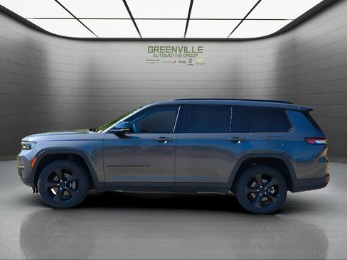 Used 2024 Jeep Grand Cherokee L Limited w/ Black Appearance Package RWD image 2