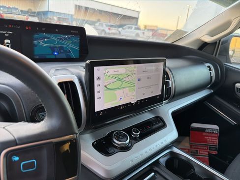 Used 2025 Ford Expedition Max Active image 19