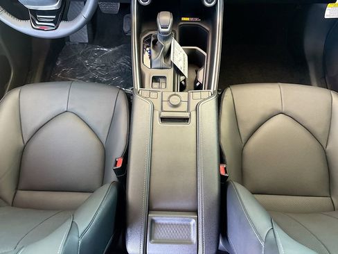 New 2026 Toyota Grand Highlander FWD image 16