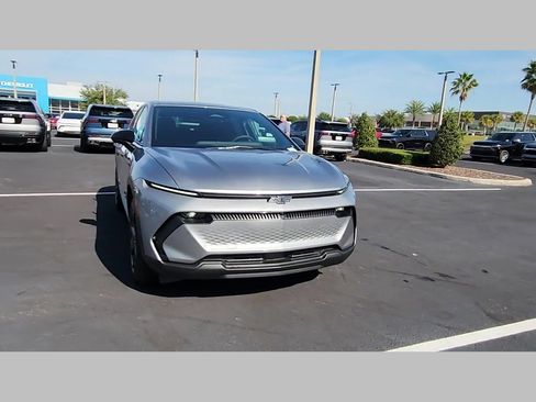 New 2026 Chevrolet Equinox EV LT w/ Comfort Package image 23