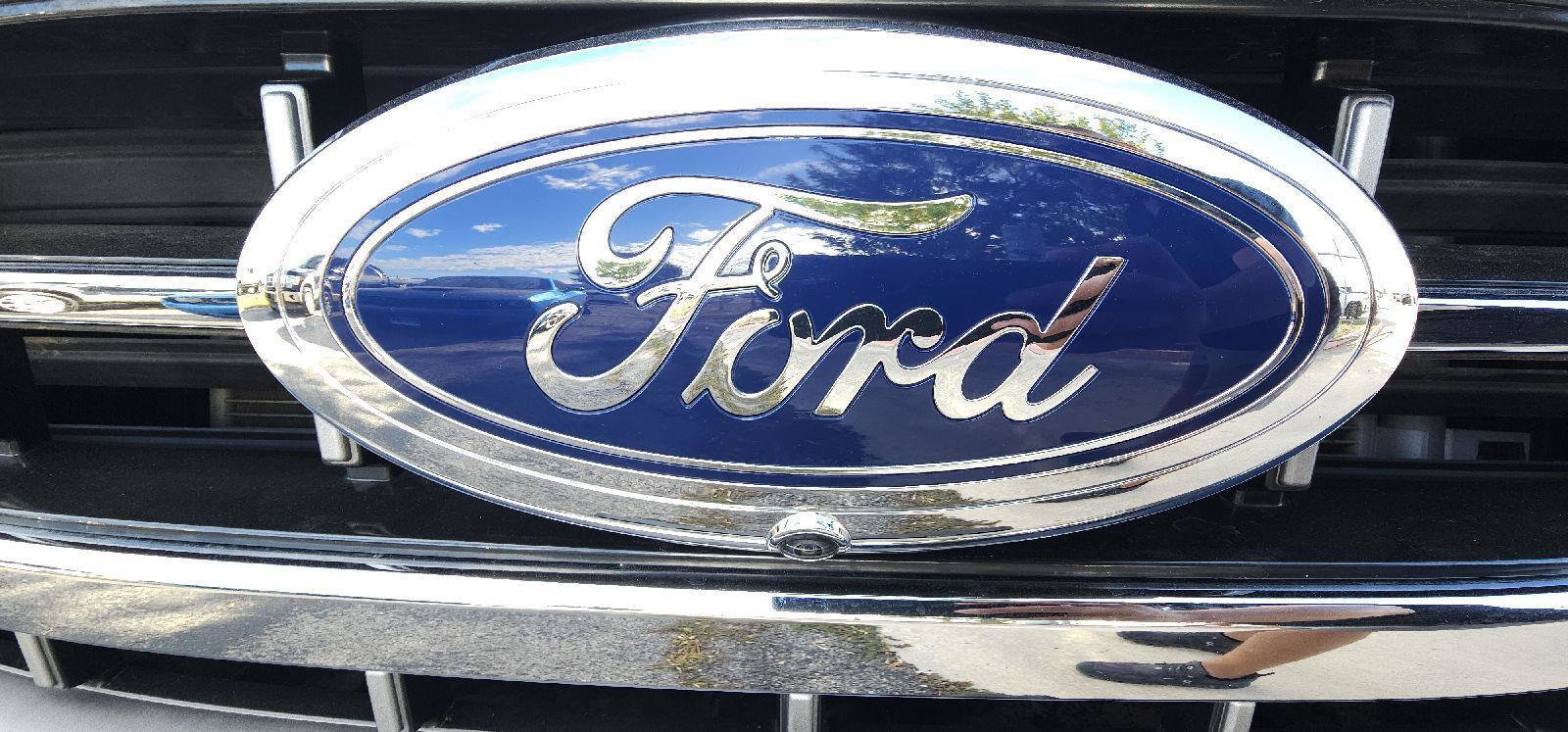 Used 2023 Ford F150 Lariat w/ Trailer Tow Package RWD image 11