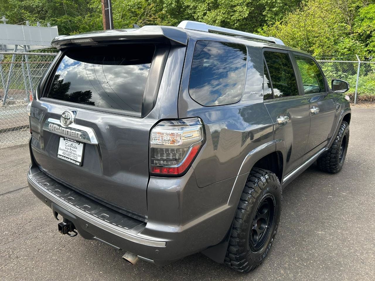 Used 2015 Toyota 4Runner Limited w/ Convenience Package AWD/4WD image 5