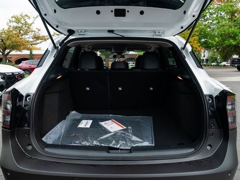 New 2026 Nissan Kicks SR w/ Cold Weather Package image 7